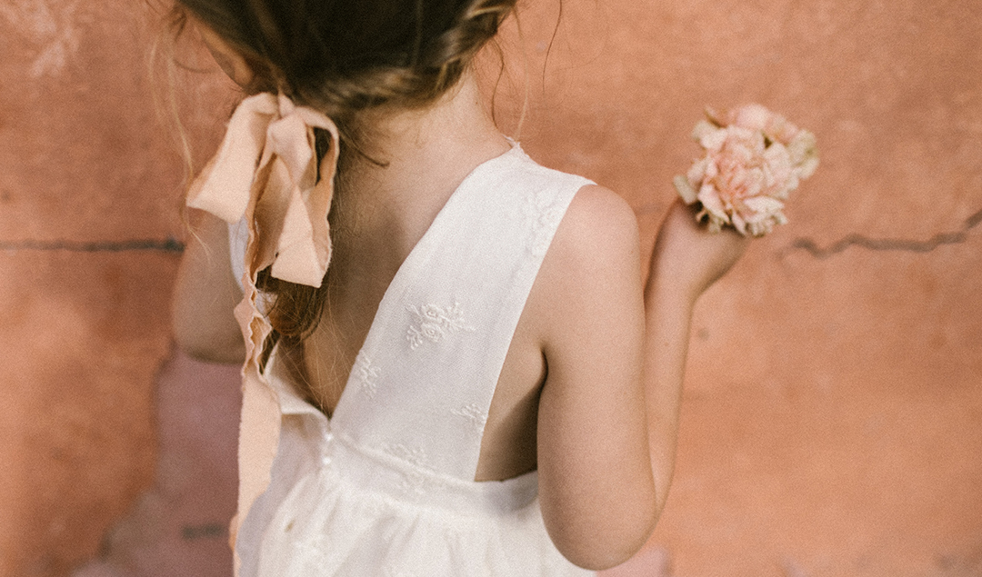 Birdie - Tenues de cortège par Christina Sfez - Blog mariage : La mariée aux pieds nus