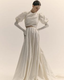 Blanche - Robes de mariée - Collection 2024 - Photos : Matthieu Delbreuve - Blog mariage : La mariée aux pieds nus