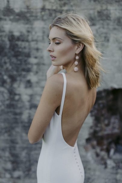 Blanche - Showroom de robes de mariée à La Rochelle - Blog mariage : La mariée aux pieds nus