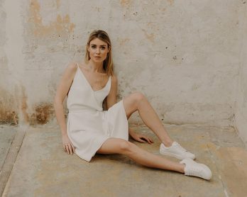 Camille Marguet - Robes de mariée - Collection mariage civil Minimal - Photos : Baptiste Hauville - Blog mariage : La mariée aux pieds nus