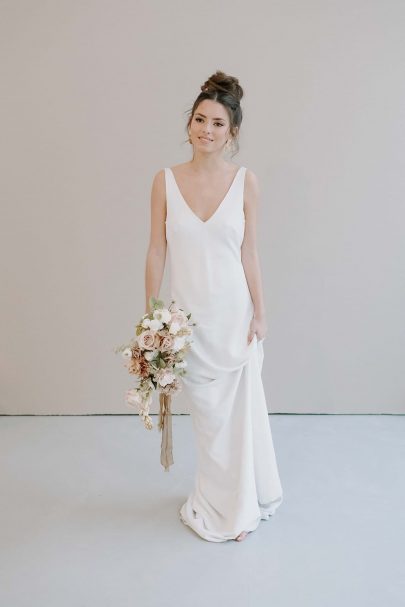 Bien choisir et tenir votre bouquet de mariée - Botanique Bazar - Blog mariage : La mariée aux pieds nus