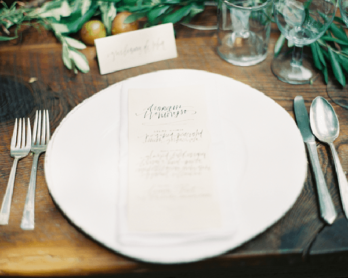 Comment choisir le traiteur de votre mariage ? - Découvrez les conseils de Nessa Buonomo sur www.lamarieeauxpiedsnus.com