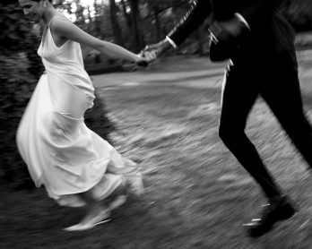 Comment organiser une cérémonie civile simple et élégante ? - Blog mariage : La mariée aux pieds nus