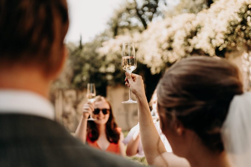 Comment créer les accords mets-vins de votre mariage ? - Blog mariage : La mariée aux pieds nus - Les petites bouteilles