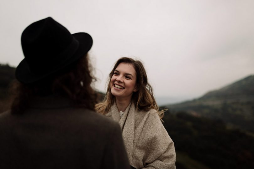 Un elopement boho dans les montagnes - Photos : Days Made of Love - A découvrir sur le blog mariage La mariée aux pieds nus