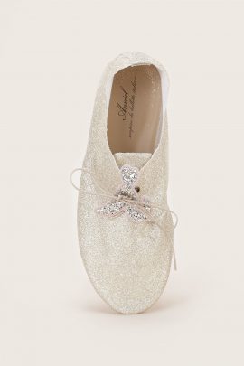 Ou trouver de jolies chaussures plates pour son mariage ? Sélection shopping sur le blog mariage La mariée aux pieds nus