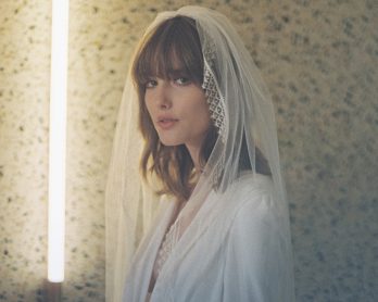 Donatelle Godart - Robes de mariée - Collection 2018 - Blog mariage : La mariée aux pieds nus