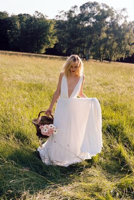 Donatelle Godart - Robes de mariée - collection 2020 - Blog mariage : La mariée aux pieds nus