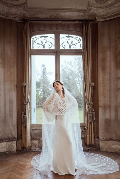 Douces mesures - Robes de mariée - Collection 2023 - Photos : Henri Buffetaut - Blog mariage : La mariée aux pieds nus