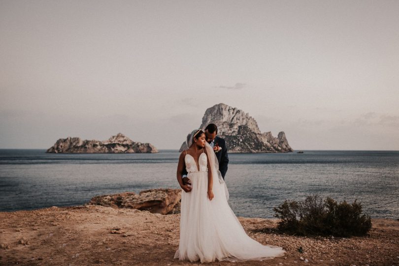 Un elopement bohème à Ibiza - Photos : El momento perfecto fotografo - Blog mariage : La mariée aux pieds nus