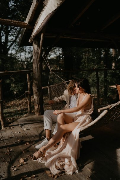 Un elopement au Coco Barn Wood Lodge près d'Hossegor dans les Landes - Photos : The Quirky - Blog mariage : La mariée aux pieds nus