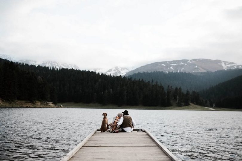 Un elopement dans une forêt des Pyrénées - Photos : Yoris Photographe - A découvrir sur le blog mariage www.lamarieeauxpiedsnus.com