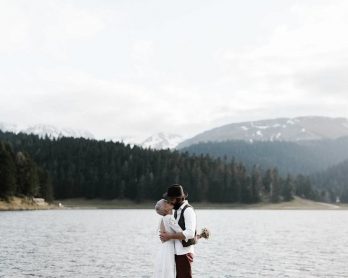 Un elopement dans une forêt des Pyrénées - Photos : Yoris Photographe - A découvrir sur le blog mariage www.lamarieeauxpiedsnus.com