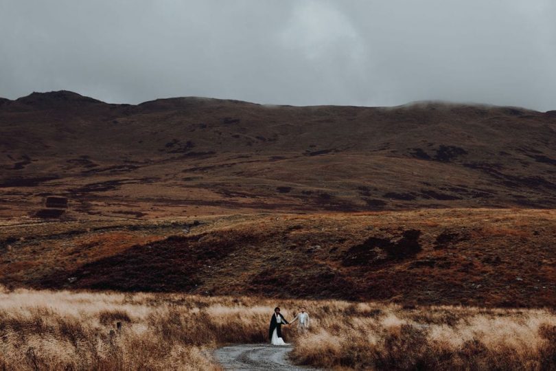 Un mariage en petit comité en Ecosse - Photos : Blossom and Co - Blog mariage : La mariée aux pieds nus