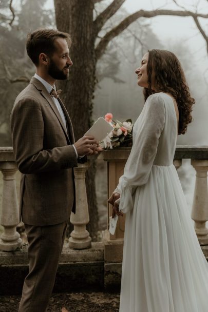 Un elopement en hiver au Château du Pordor en Loire Atlantique - Photos : Julia Allio - Blog mariage : La mariée aux pieds nus