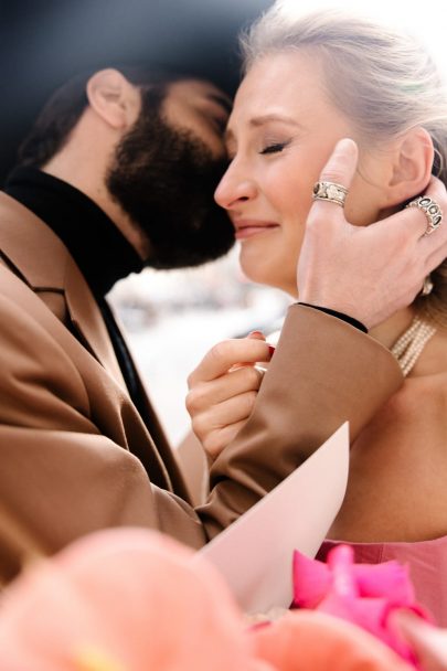 Un elopement à Paris - Photos : Hà Nguyen - Croquez la pomme ! - Blog mariage : La mariée aux pieds nus