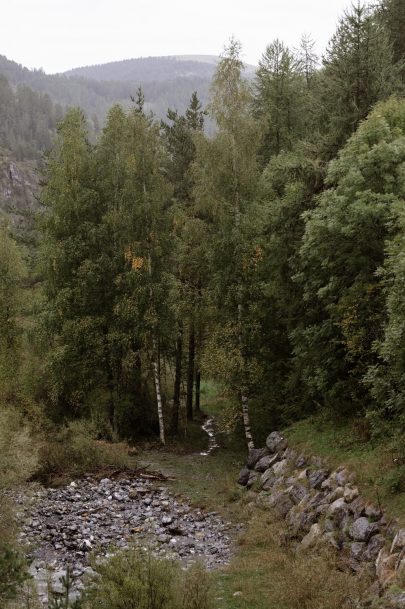 Un elopement dans le Mercantour - Photos : Marie Dubrulle - Blog mariage : La mariée aux pieds nus