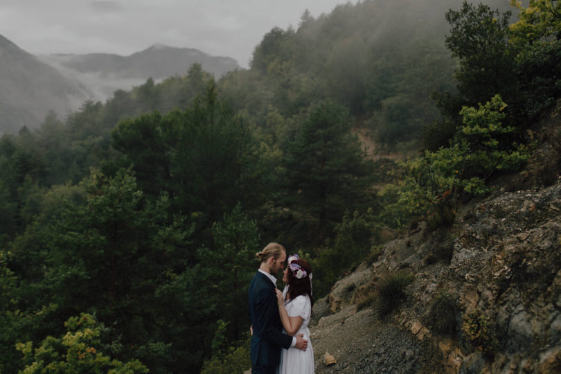 Un elopement sous la pluie - A découvrir sur le blog mariage www.lamarieeauxpiedsnus.com - photos Baptiste Hauville - You Made My Day