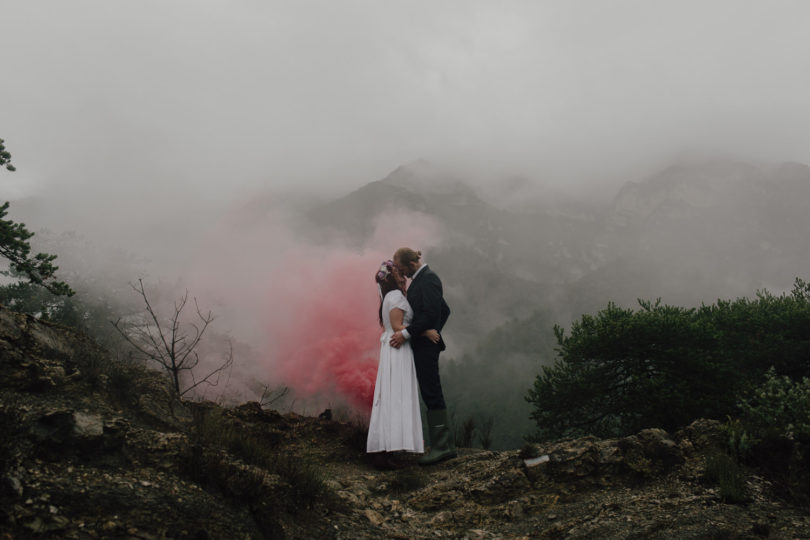 Un elopement sous la pluie - A découvrir sur le blog mariage www.lamarieeauxpiedsnus.com - photos Baptiste Hauville - You Made My Day