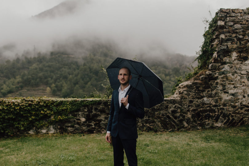 Un elopement sous la pluie - A découvrir sur le blog mariage www.lamarieeauxpiedsnus.com - photos Baptiste Hauville - You Made My Day