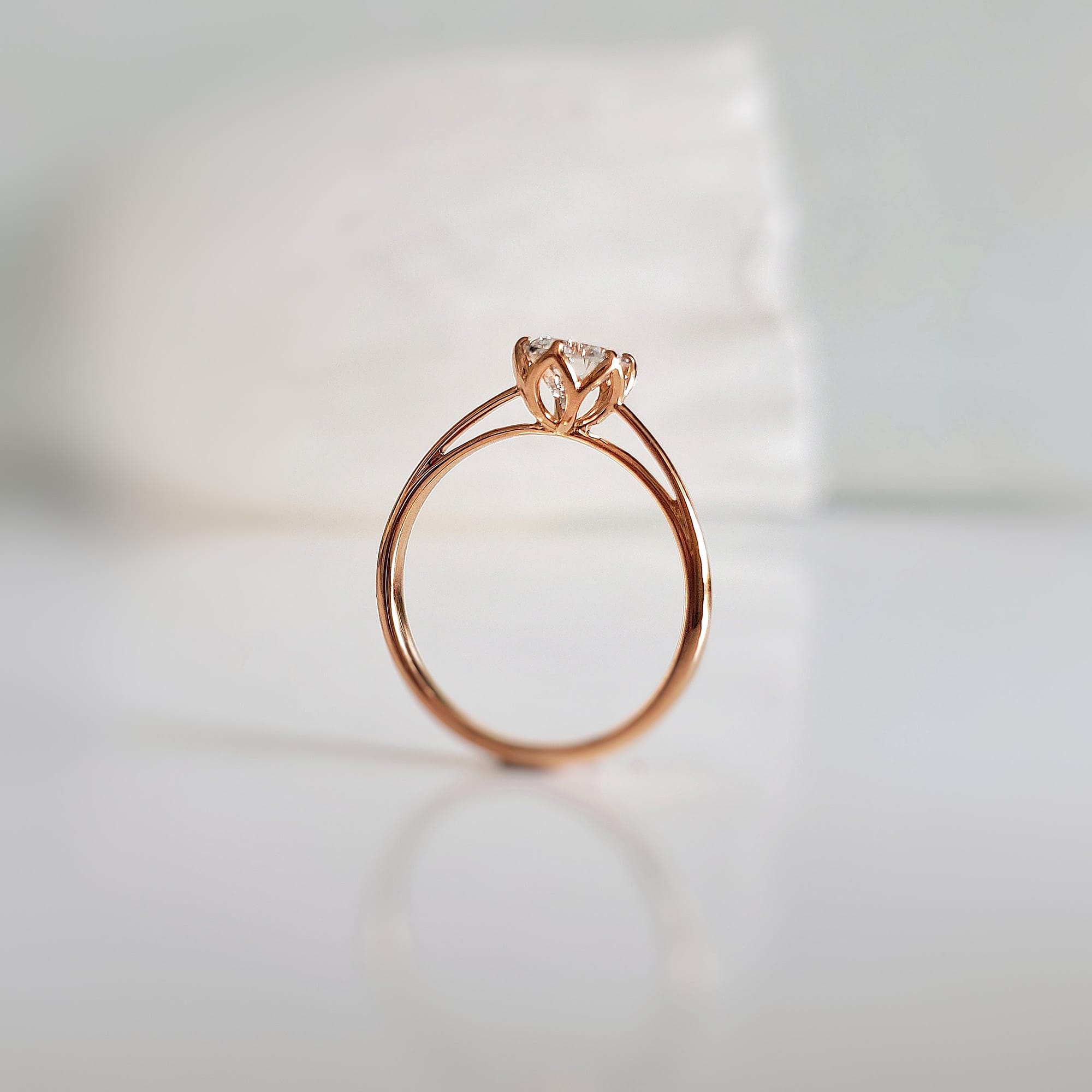 Emanuelle D'Ortoli - Joaillerie mariage - Bagues de fiancailles et alliances de mariage - Blog mariage : La mariée aux pieds nus