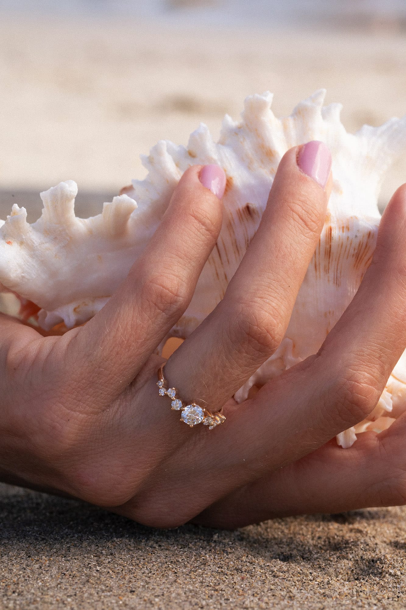 Emanuelle D'Ortoli - Joaillerie mariage - Bagues de fiancailles et alliances de mariage - Blog mariage : La mariée aux pieds nus