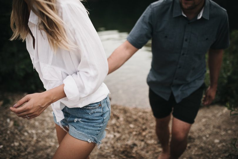 Une séance engagement en Ardèche - Photos : Neupap Photography - A découvrir sur le blog mariage La mariée aux pieds nus