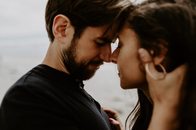 Une séance engagement sur la Côte Atlantique près de Noirmoutier - Photos : Mademoiselle Do - Blog mariage : La mariée aux pieds nus