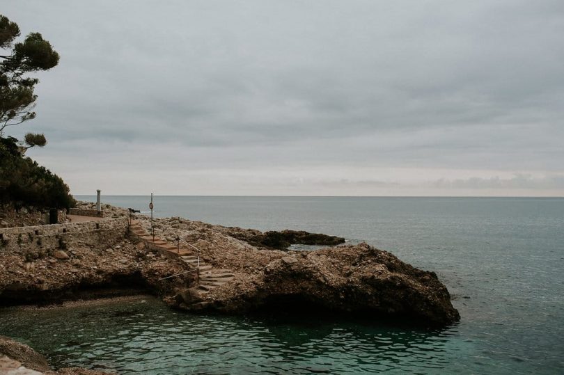 Une séance engagement à Eze - Photos : Madame A Photographie - Blog mariage : La mariée aux pieds nus