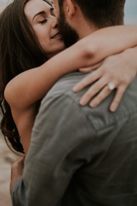 Une séance engagement à Eze - Photos : Madame A Photographie - Blog mariage : La mariée aux pieds nus