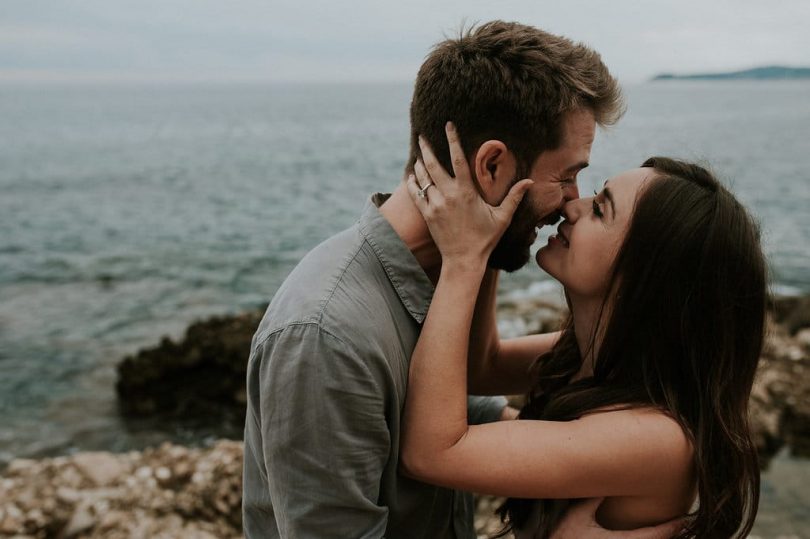 Une séance engagement à Eze - Photos : Madame A Photographie - Blog mariage : La mariée aux pieds nus