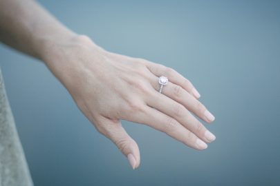 Une séance engagement sur le Lac de Sanguinet - Photos : Jade Sequeval - A publier sur le blog mariage www.lamarieeauxpiedsnus.com