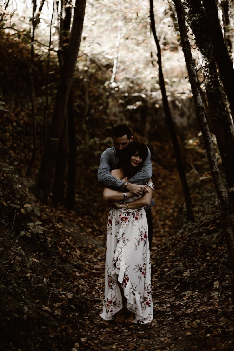 Une séance engagement en automne - Photos : Margaux Madeleine - Blog mariage : La mariée aux pieds nus