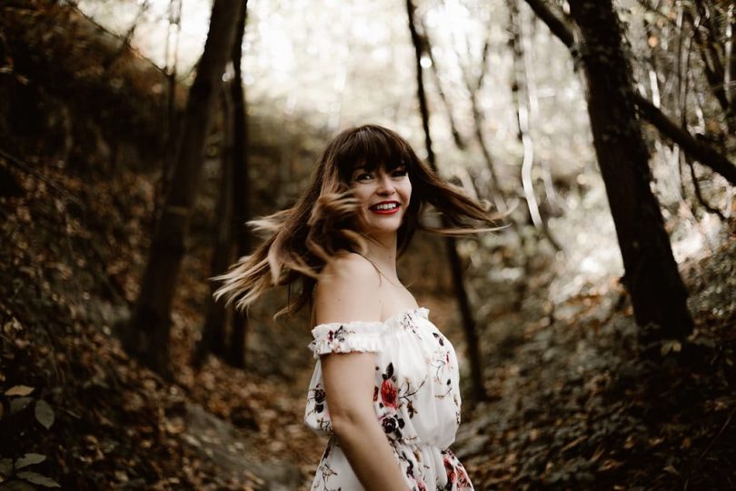 Une séance engagement en automne - Photos : Margaux Madeleine - Blog mariage : La mariée aux pieds nus