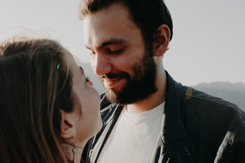 Une séance engagement au bord d'un lac - Photos : Matterhorn Photography - Blog mariage : La mariée aux pieds nus