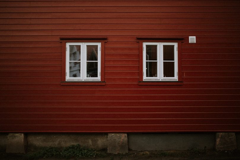 Une séance engagement en Norvège - Photos : Emilia and Valentin - Blog mariage : La mariée aux pieds nus