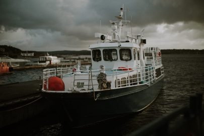 Une séance engagement en Norvège - Photos : Emilia and Valentin - Blog mariage : La mariée aux pieds nus