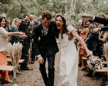 Et si c’était vos proches qui célébraient votre cérémonie laïque ? - Pour une cérémonie - Blog mariage : La mariée aux pieds nus