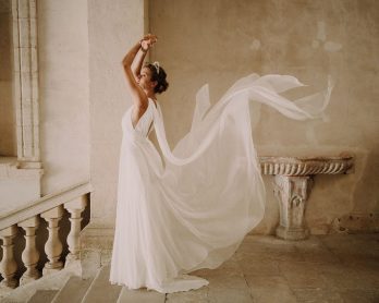 Fanny Sathoud - Robes de mariée - Collection 2020 - Blog mariage : La mariée aux pieds nus
