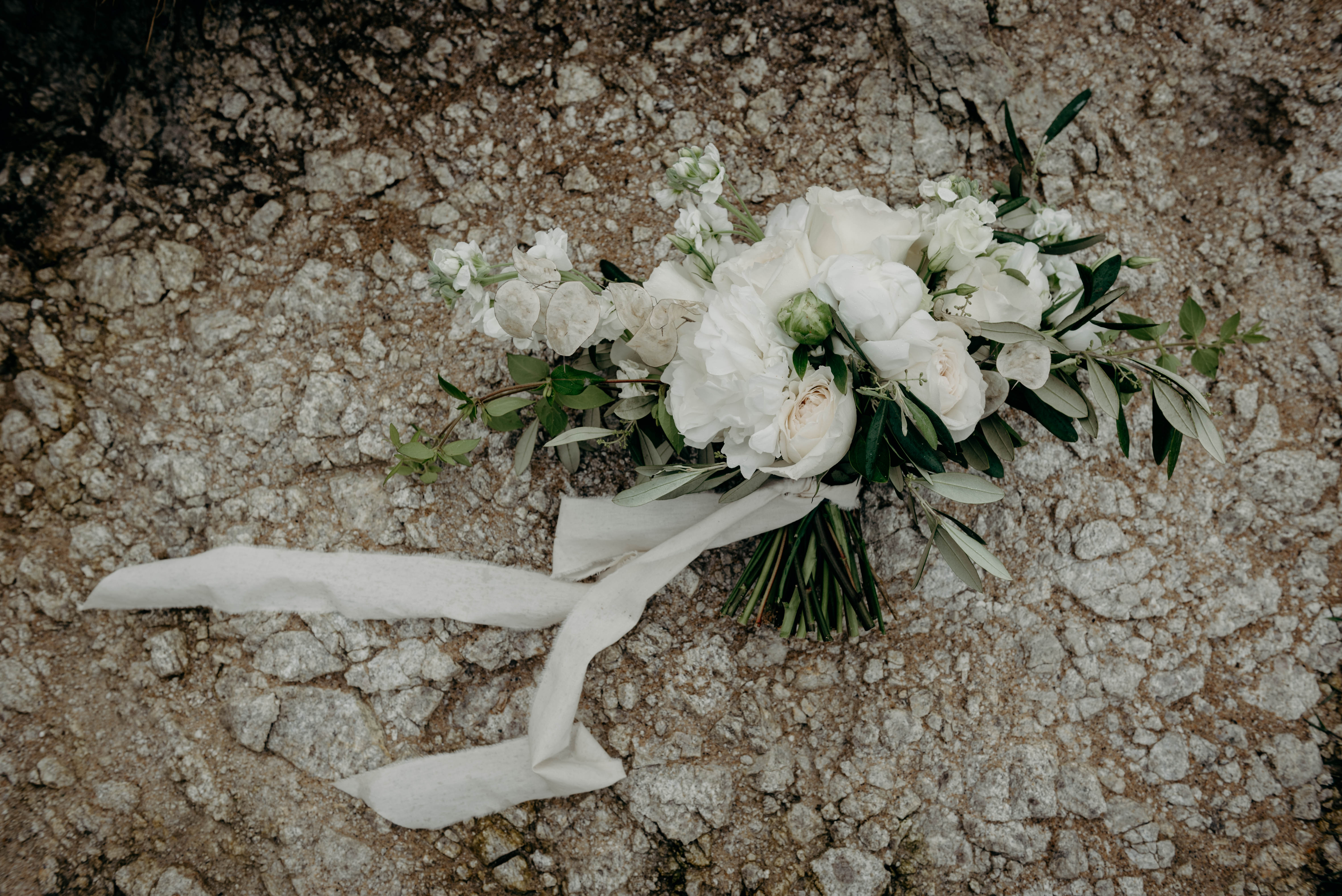 Folie Douce - Artisan Fleuriste - La mariée aux pieds nus