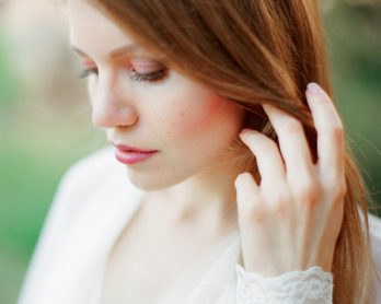 Ksenia Milushkina - Un mariage romantique en rose et rouge - Inspiration - La mariee aux pieds nus