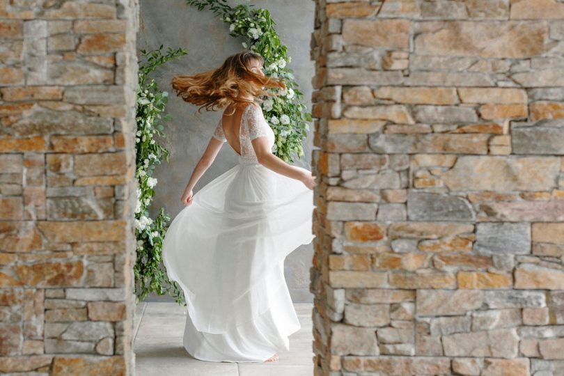 Kamélion Couture - Robes de mariées éco-responsables - Collection 2021 - Blog mariage : La mariée aux pieds nus
