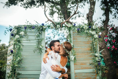 La mariée aux pieds nus - Un mariage simple et champêtre dans le Var - Photos : Karimage