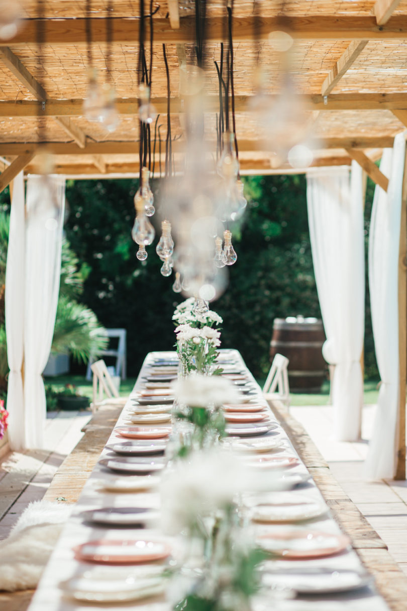 La mariée aux pieds nus - Un mariage simple et champêtre dans le Var - Photos : Karimage