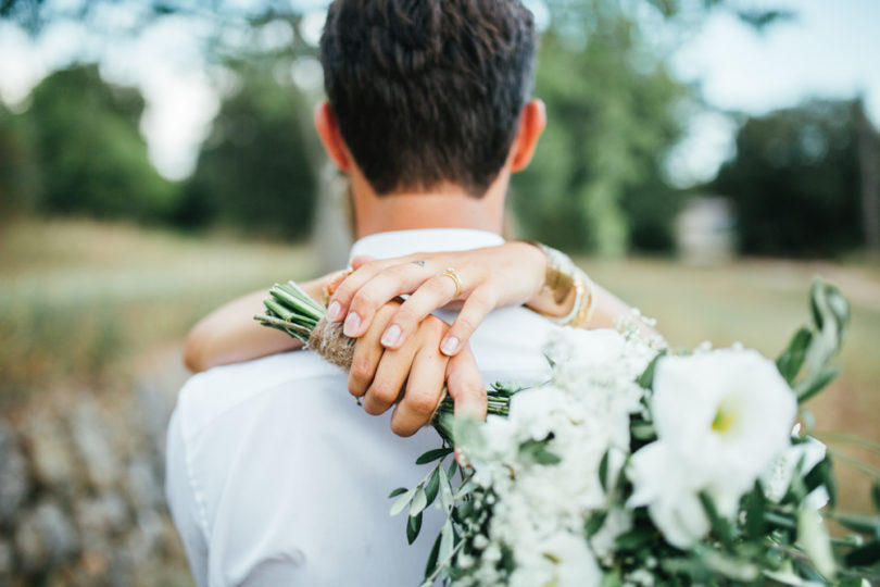 La mariée aux pieds nus - Un mariage simple et champêtre dans le Var - Photos : Karimage