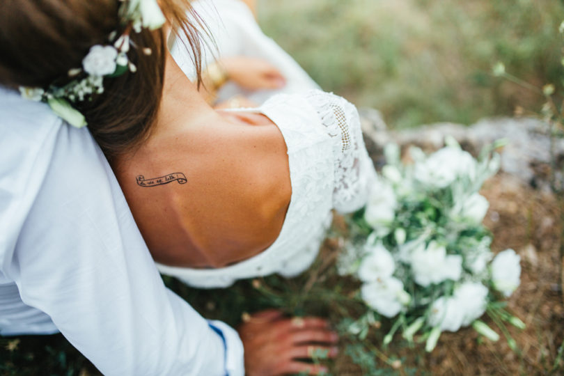 La mariée aux pieds nus - Un mariage simple et champêtre dans le Var - Photos : Karimage