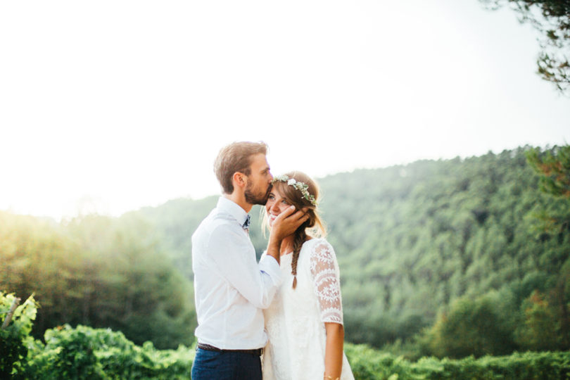 La mariée aux pieds nus - Un mariage simple et champêtre dans le Var - Photos : Karimage