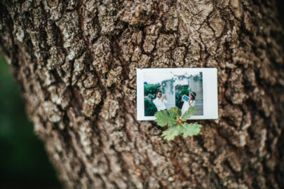 La mariée aux pieds nus - Un mariage simple et champêtre dans le Var - Photos : Karimage
