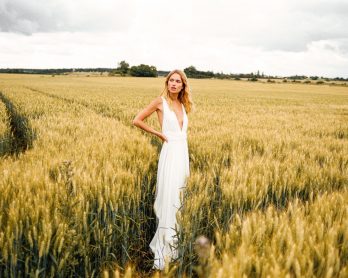 Donatelle Godart - Robes de mariée - Collection 2022 - Blog mariage : La mariée aux pieds nus