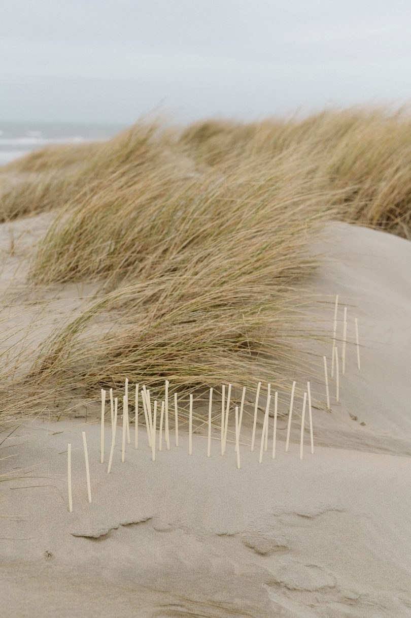 Un mariage simple et élégant sur une plage - Photos : Fanni Hermàn - Blog mariage : La mariée aux pieds nus